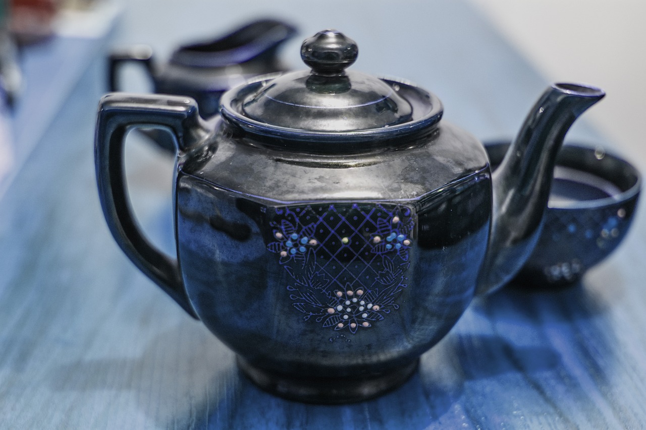 下关沱茶价格表揭秘，背后的故事与茶叶价值解析