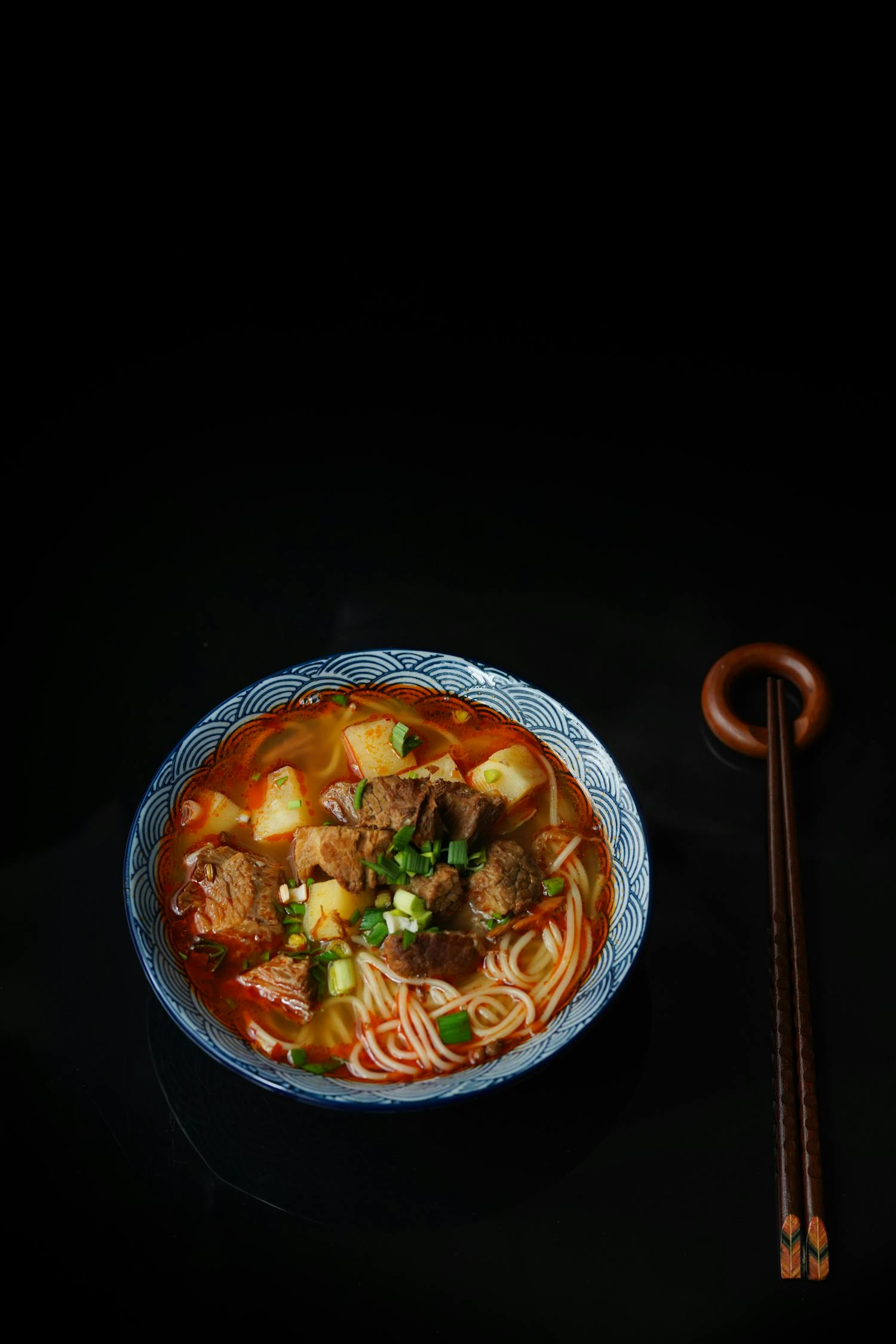大食量比赛，挑战极限，展现食神风采！