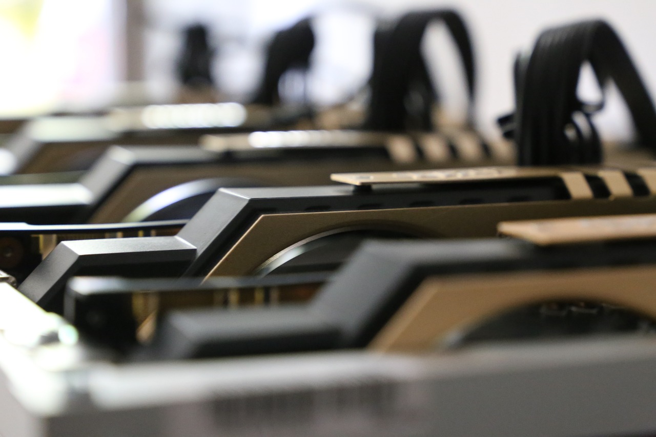 揭秘NVIDIA RTX 20系列显卡上市，RTX 2080的预测与影响分析