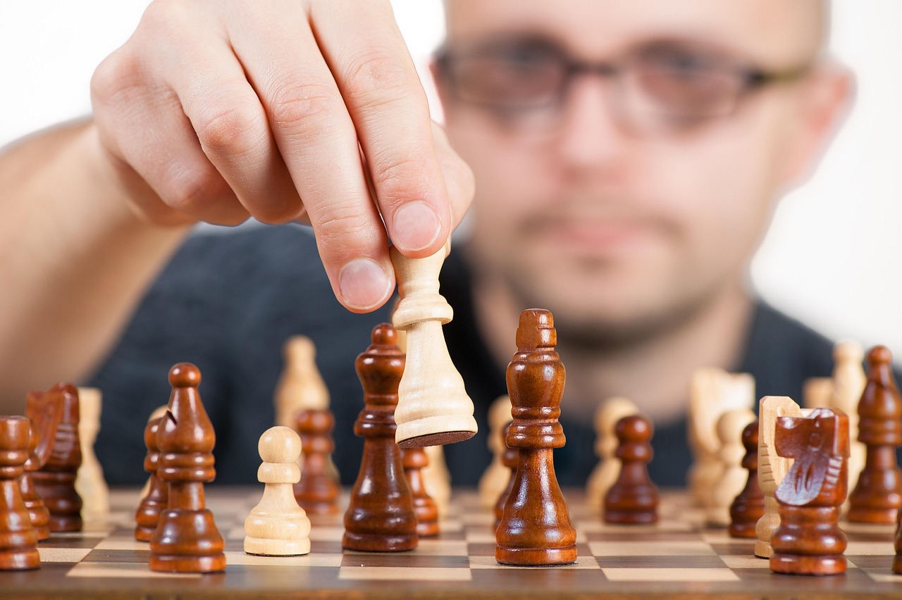 王者新棋局，策略博弈、变革与未来展望