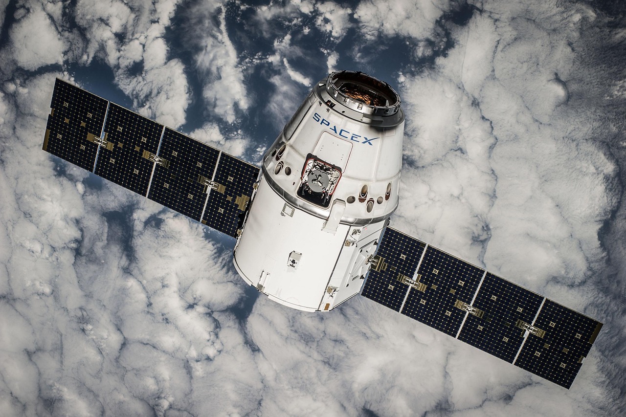 光影宇宙之旅，超光速飞行电影探索