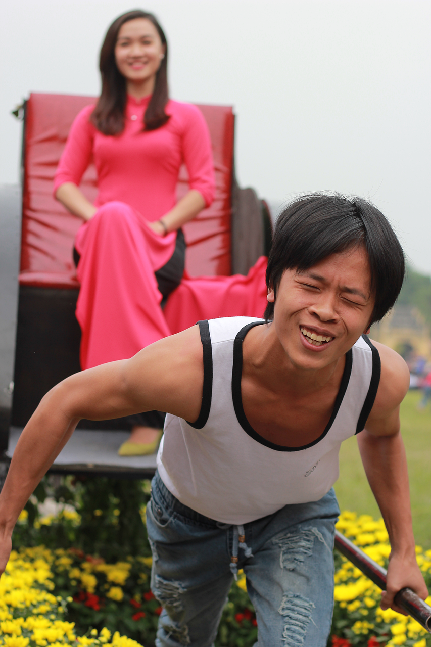 舞台璀璨明珠，滑稽戏女演员的风采