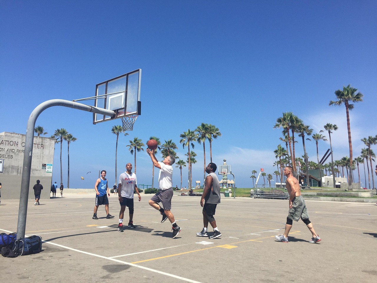 NBA勇士队比赛录像，热血与荣耀的赛场实录